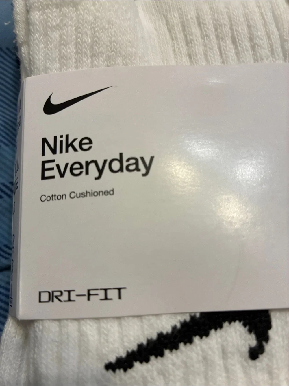 NWT Nike White Crew Athletic Socks with Black Swoosh (6-Pack) Dri-Fit YTH- 3Y-5Y